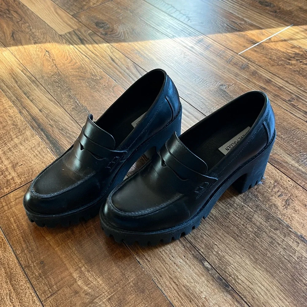 Steve Madden Black Chunky Platform Loafers size 10 - Picture 2 of 3